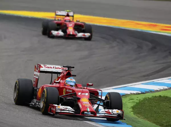 Fernando Alonso, Kimi Räikkönen Foto zur News: Ferrari: Wird in Budapest die Seuche sichtbar?