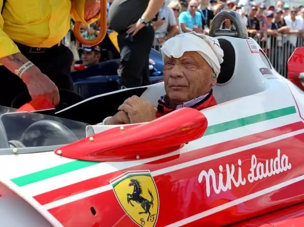 Foto zur News: Alles paletti bei Lauda und Ferrari