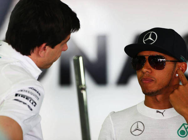 Foto zur News: Lewis Hamilton: Mercedes möchte Unterschrift bis Melbourne