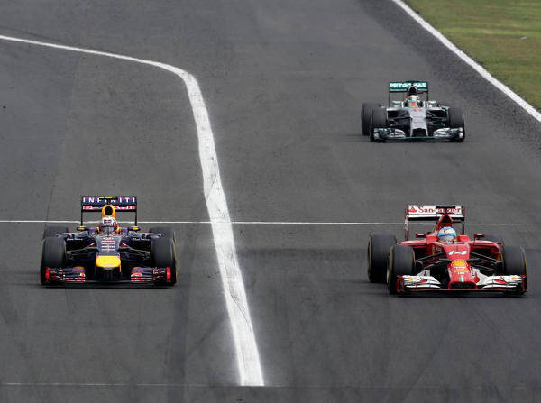 Foto zur News: Cool, gelassen, geduldig: Ricciardos Manöver gefeiert