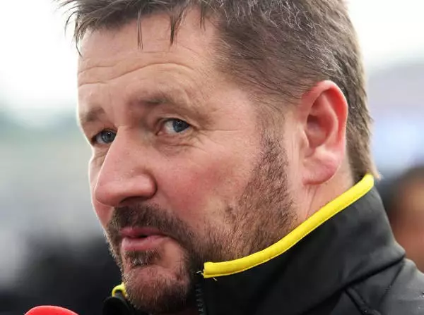 Paul Hembery Foto zur News: Pirelli rät den Formel-1-Oberen: Macht es wie NASCAR