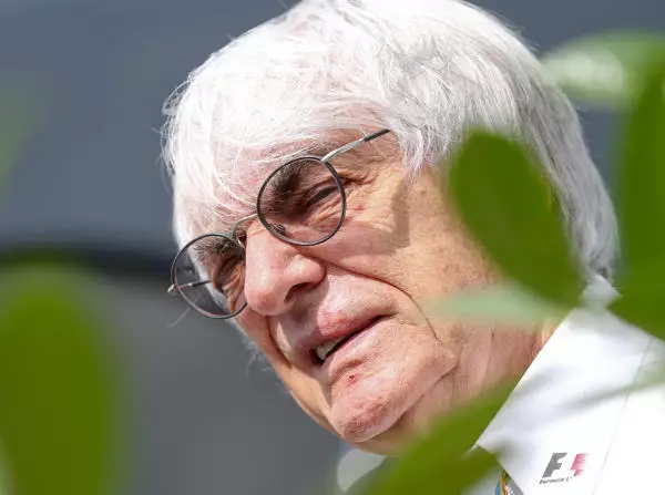 Bernie Ecclestone Foto zur News: Ecclestone: WM wäre mit mehr doppelten Punkten noch offen