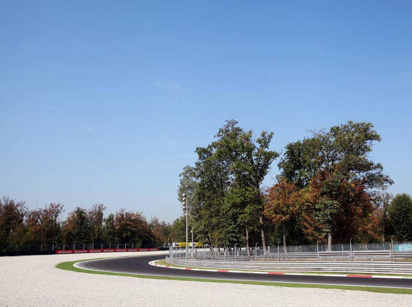Foto zur News: Giancarlo Minardi bangt um Monza-Verbleib im Kalender