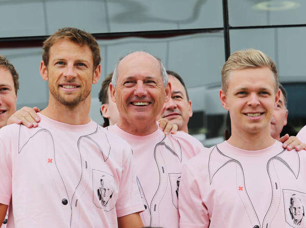 Foto zur News: "Pink for Papa": Button bedankt sich für Unterstützung