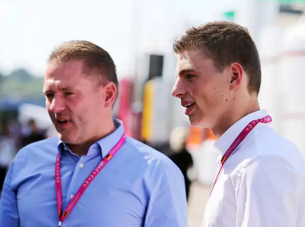 Foto zur News: Jos Verstappen überzeugt: Max "in den richtigen Händen"