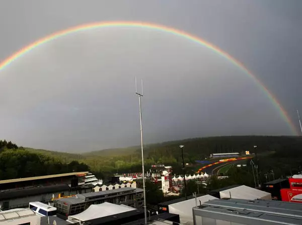 Foto zur News: To rain or not to rain: Typisches Ardennen-Wetter in Sicht