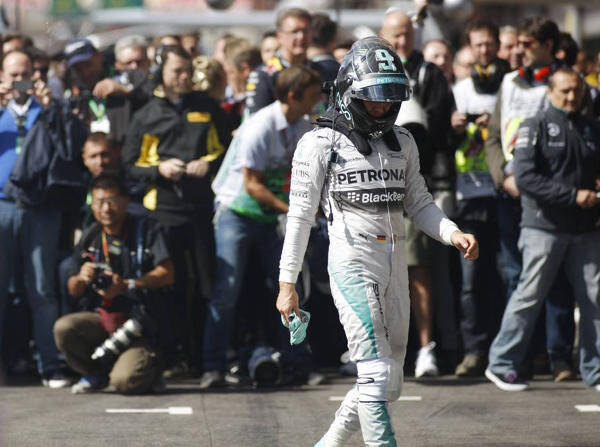 Foto zur News: Vettel kann aufatmen: Rosberg neuer Buhmann