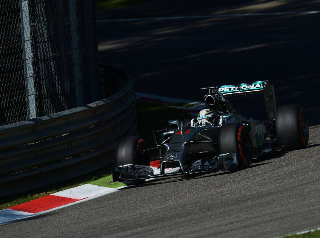 Foto zur News: Erneute Mercedes-Reihe eins: Hamilton vor Rosberg