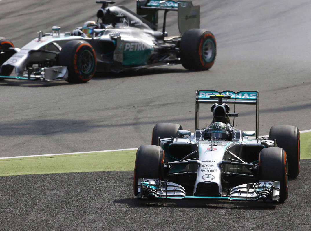 Foto zur News: Rosberg: Erst Nervenflattern, dann richtige Reaktion