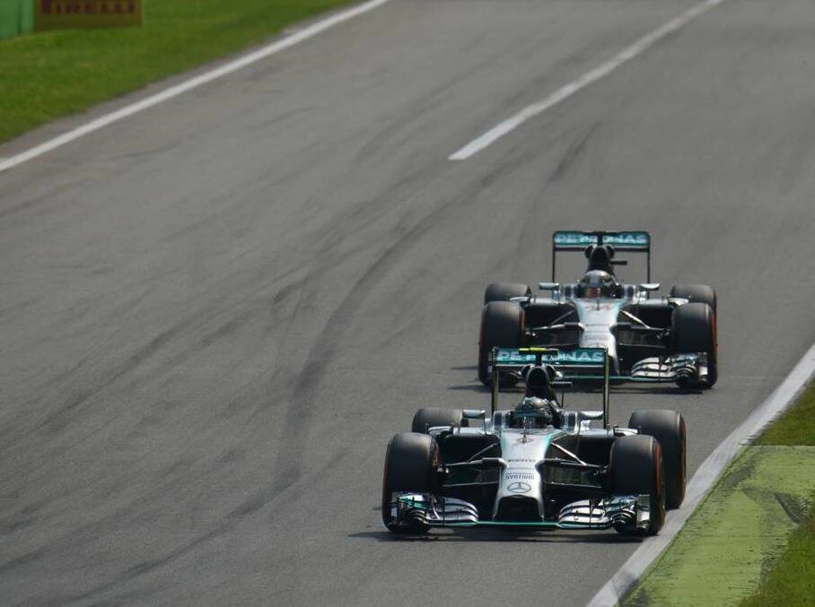 Foto zur News: Horner nicht überrascht vom Rosberg-Verbremser