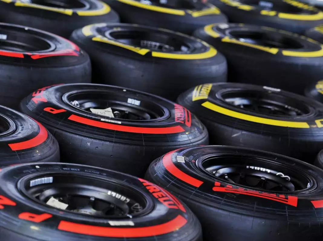 Pirelli Foto zur News: Pirelli in Singapur: Weiche Reifen für mehr Traktion