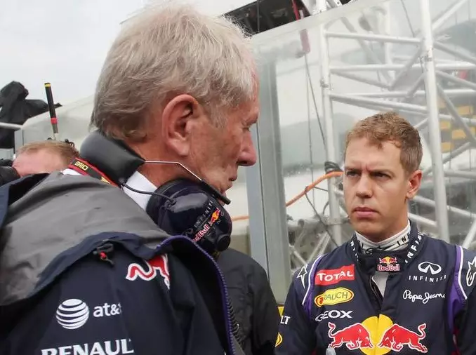 Helmut Marko, Sebastian Vettel Foto zur News: Marko erhöht Druck: "Vettel einer unserer teuersten Posten"