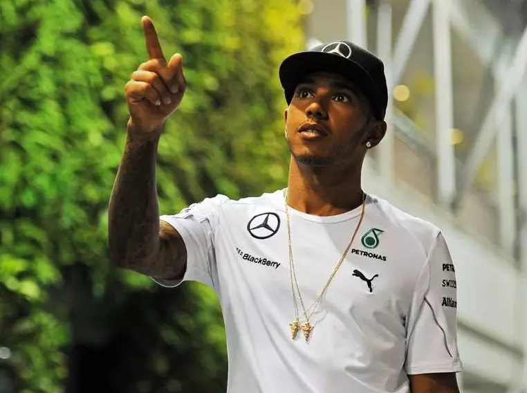 Lewis Hamilton Foto zur News: Trotz Bestzeit: Auf Mercedes wartet noch Arbeit