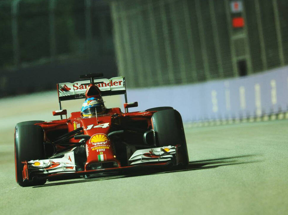 Foto zur News: Gegenwind für Mercedes: Alonso und Ricciardo schneller