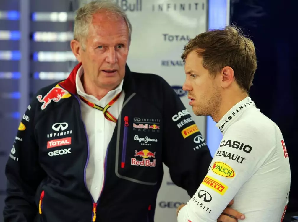 Helmut Marko, Sebastian Vettel Foto zur News: Marko verteidigt Vettel: "Hätte zwei Rennen gewinnen können"