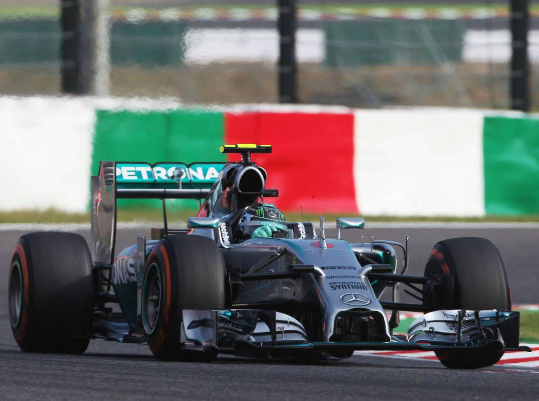 Foto zur News: Trotz Hamilton-Crash: Mercedes dominiert in Suzuka
