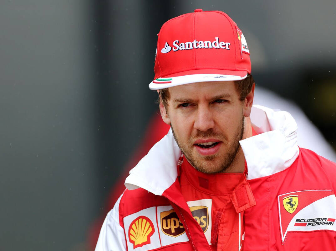 Foto zur News: Vettel beim Abu-Dhabi-Test noch nicht im Ferrari