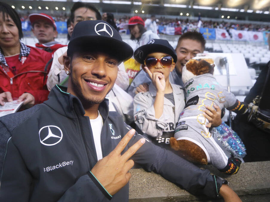 Foto zur News: Hamilton plant Zukunft über 2015 hinaus bei Mercedes