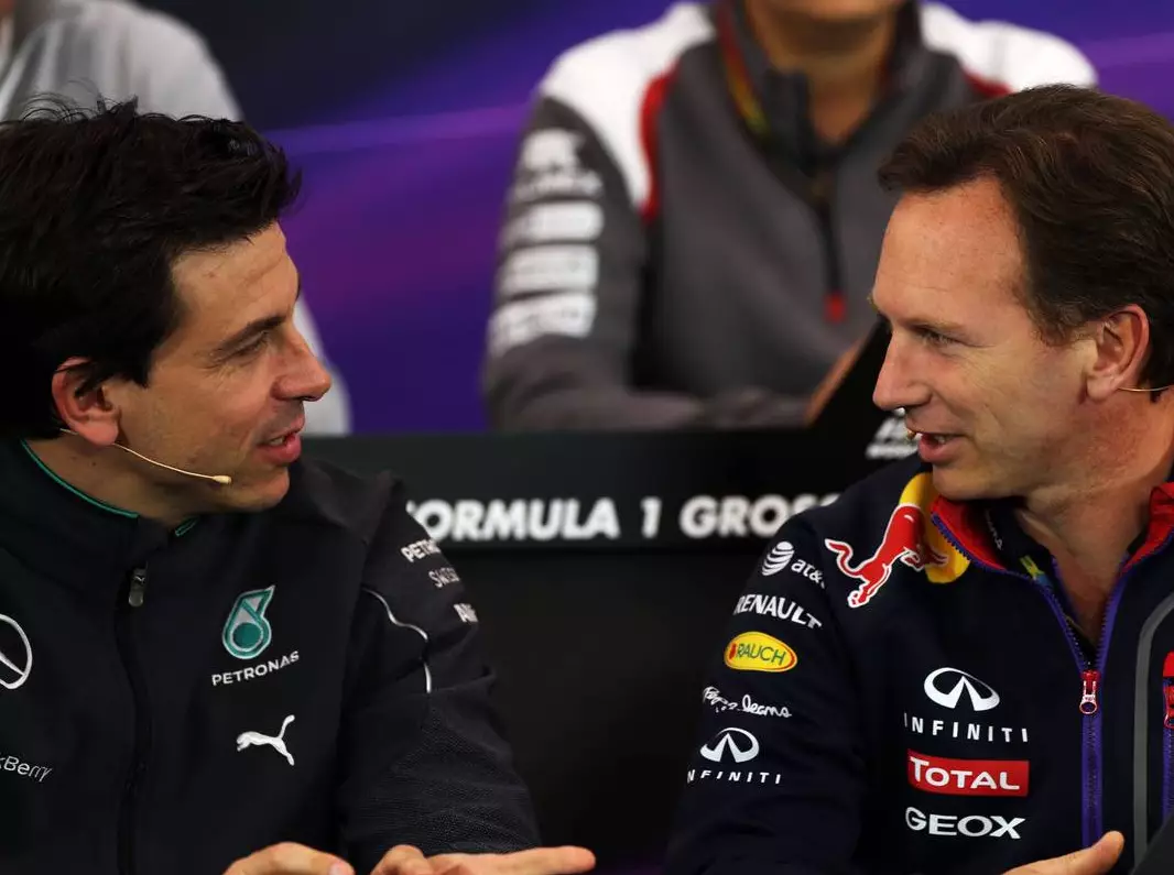 Foto zur News: Antriebsfrage: Toto Wolff dementiert Gespräche mit Red Bull