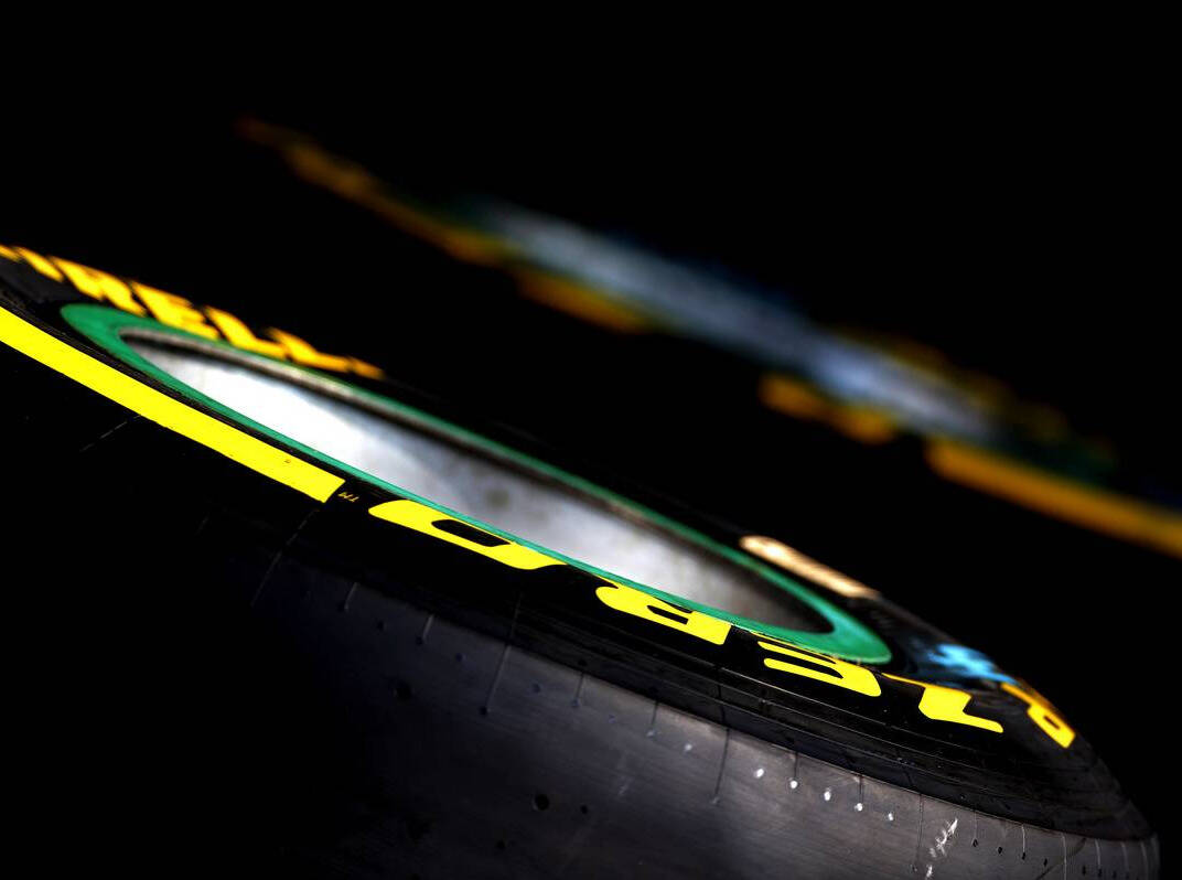 Foto zur News: Pirelli in Abu Dhabi: Weich und unvorhersehbar