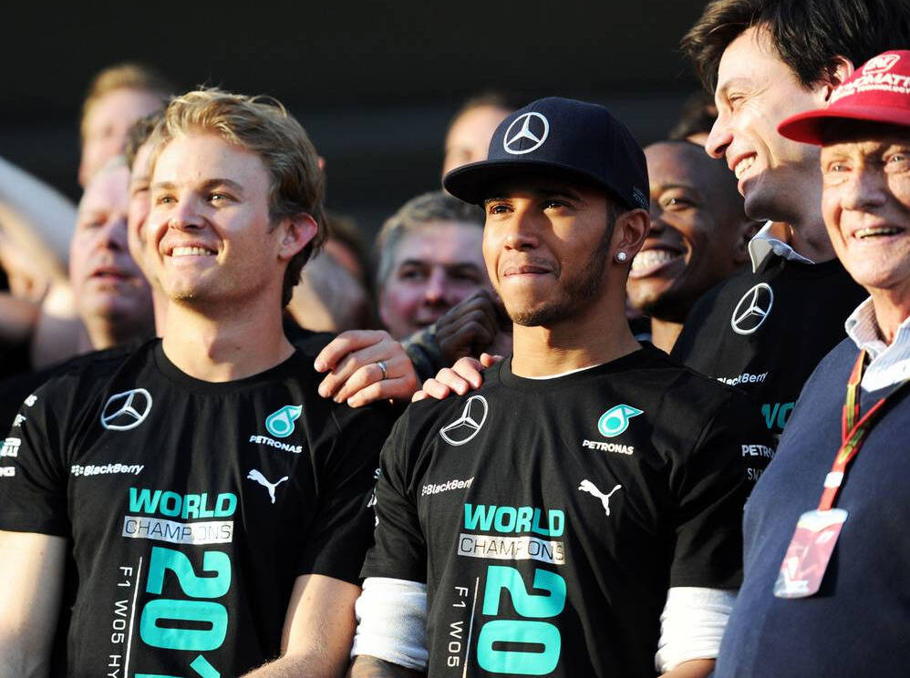 Foto zur News: Aus Respekt: Kein Spezial-Shirt für den Mercedes-Champion