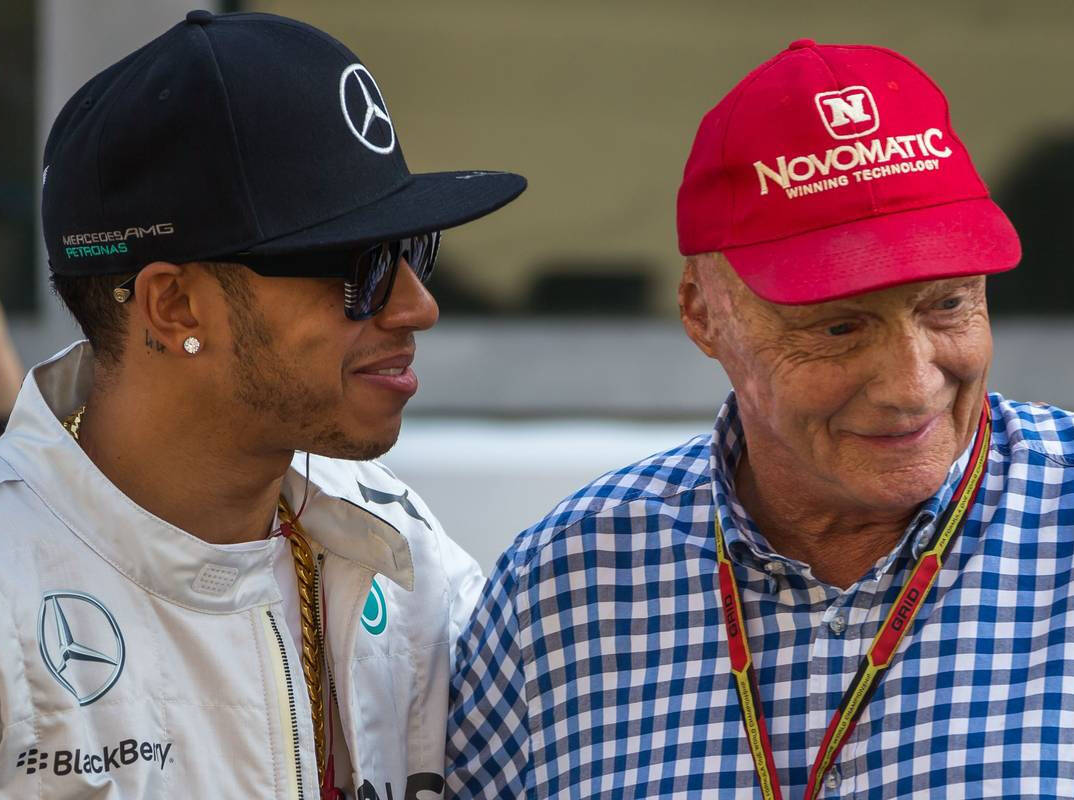Foto zur News: Niki Lauda: Lewis Hamilton fährt 2016 "definitiv" bei Mercedes