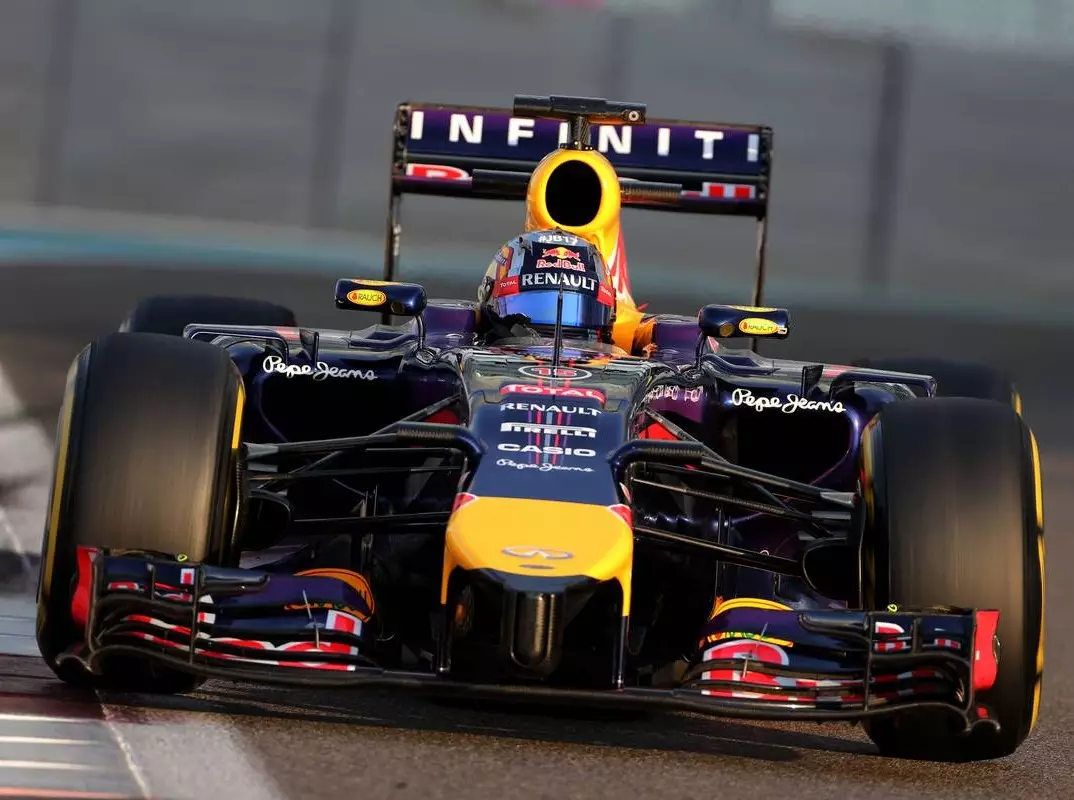 Foto zur News: Sainz gibt bei Red Bull eine Empfehlung ab