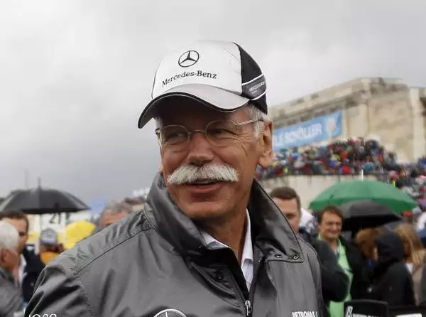 Foto zur News: Zetsche wünscht sich Audi und BMW in der Formel 1