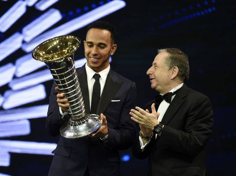 Foto zur News: Hamilton als Champion geehrt: "Es war unglaublich hart"