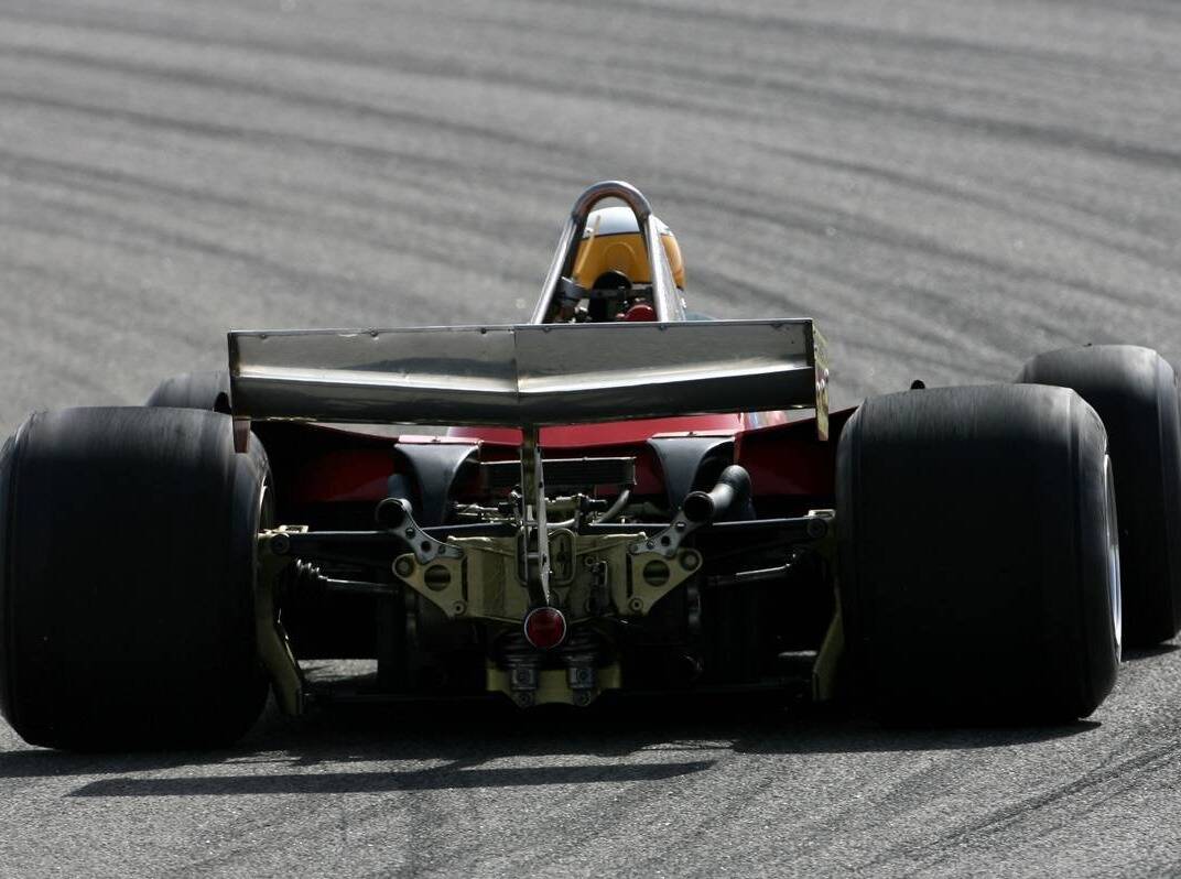 Foto zur News: Pirelli an Rückkehr der "Monster-Reifen" interessiert