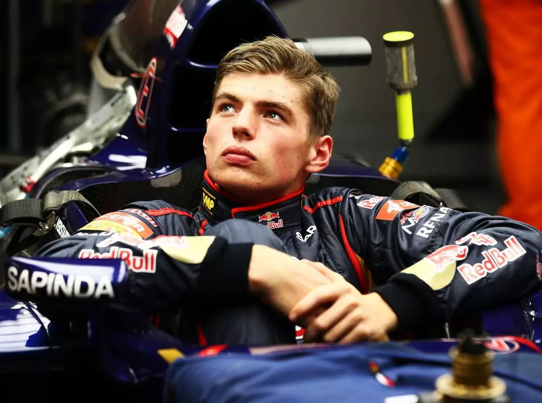 Foto zur News: Formel-1-Präsentationen 2015: Steckbrief Toro Rosso