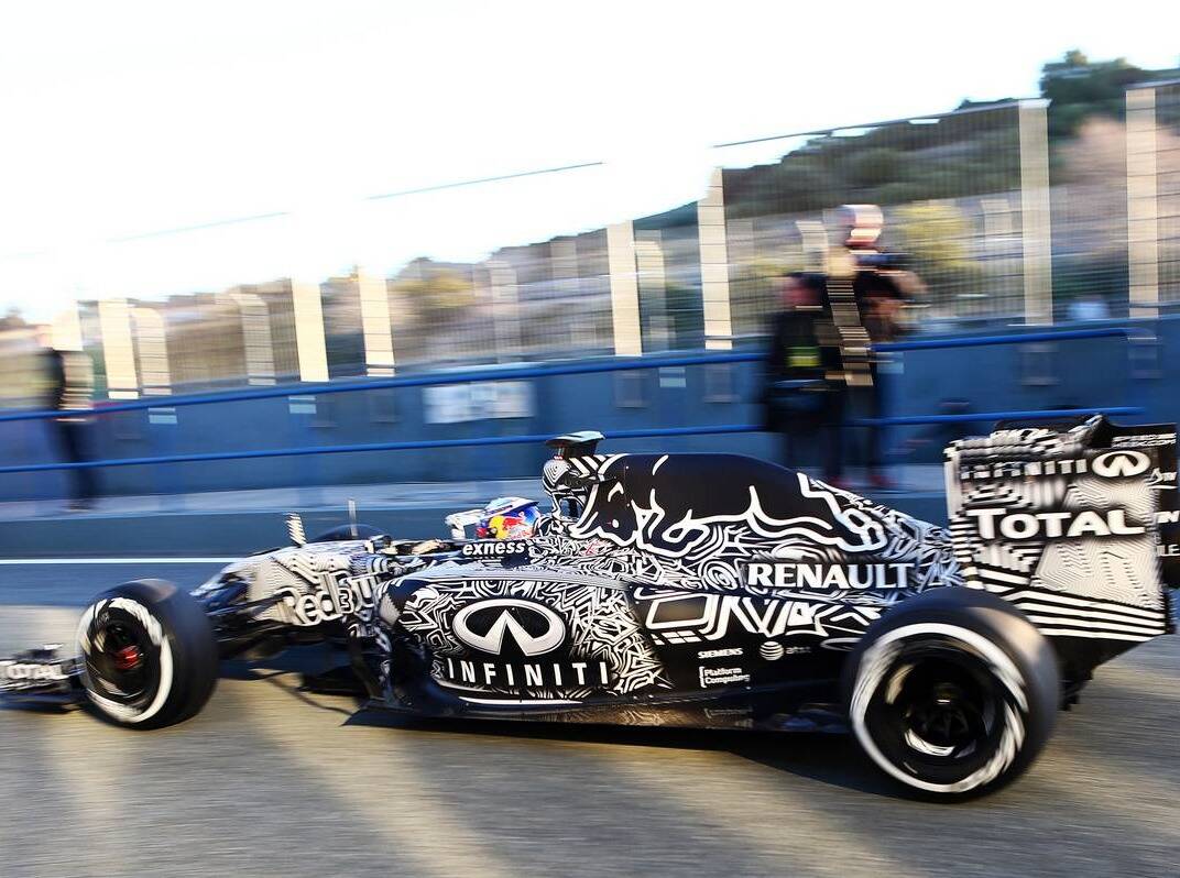 Foto zur News: Säbelrasseln bei Renault: Red Bull bei "80 oder 90 Prozent"
