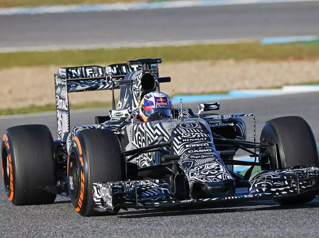 Daniel Ricciardo Foto zur News: Ricciardo trotzt Defekten: "Guter erster Tag"
