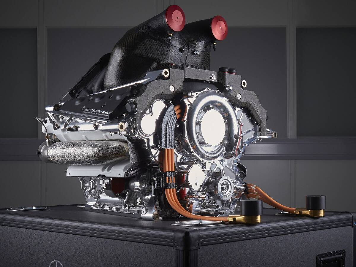 Foto zur News: Motoren 2016: Wie den Mercedes-Gegnern geholfen wird
