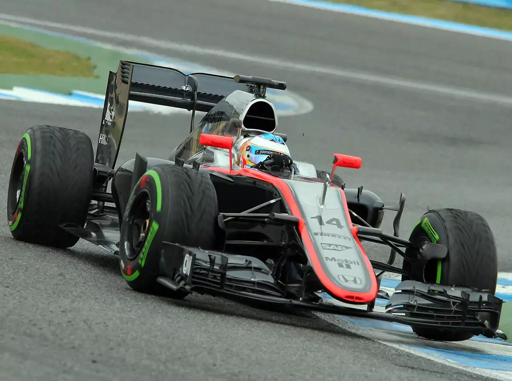 Foto zur News: Manager: Fernando Alonso wird in Malaysia fahren