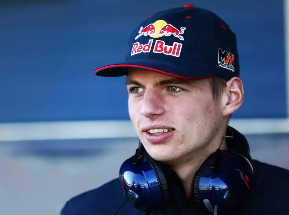 Max Verstappen Foto zur News: Max Verstappen über sein Alter: Wird bald vergessen sein