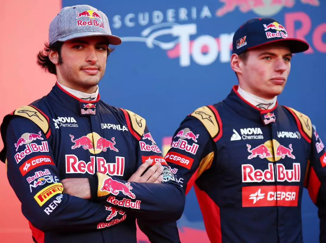 Max Verstappen, Carlos Sainz jun. Foto zur News: Carlos Sainz: Kein Problem im Schatten von Verstappen