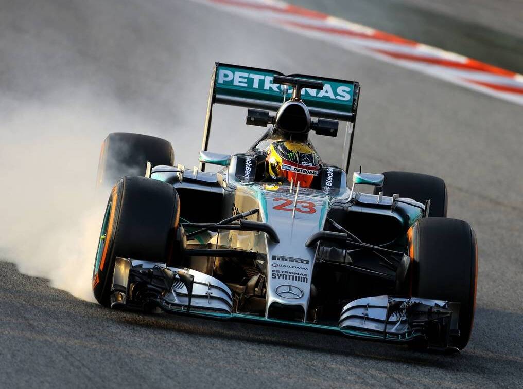 Foto zur News: Piloten und Auto kränkeln beim Formel-1-Test von Mercedes