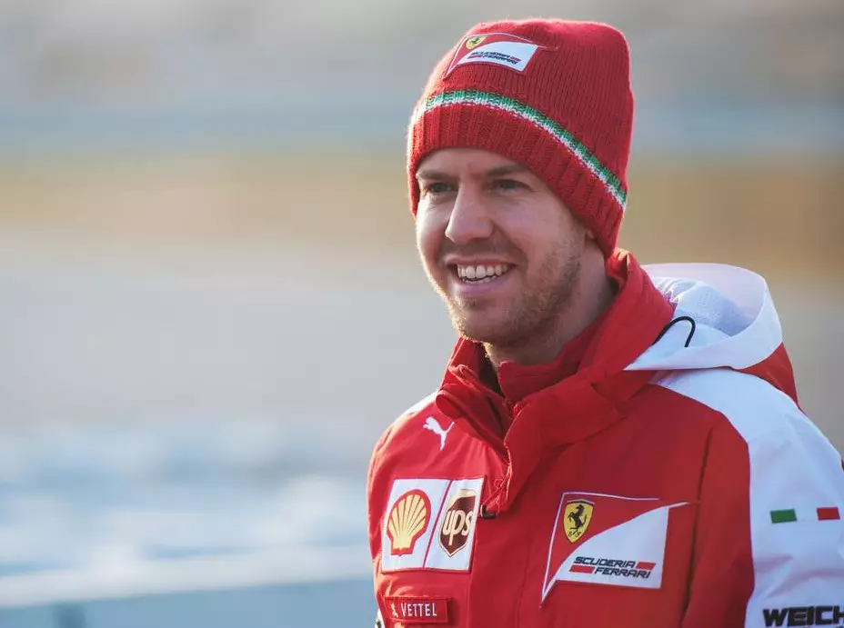Sebastian Vettel Foto zur News: Vettel: "Der Geist von Enzo Ferrari ist allgegenwärtig"