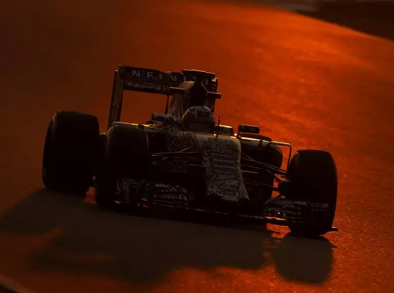 Daniel Ricciardo Foto zur News: Red Bull: Neuer Renault-Antrieb hat "ein paar Pferde mehr"