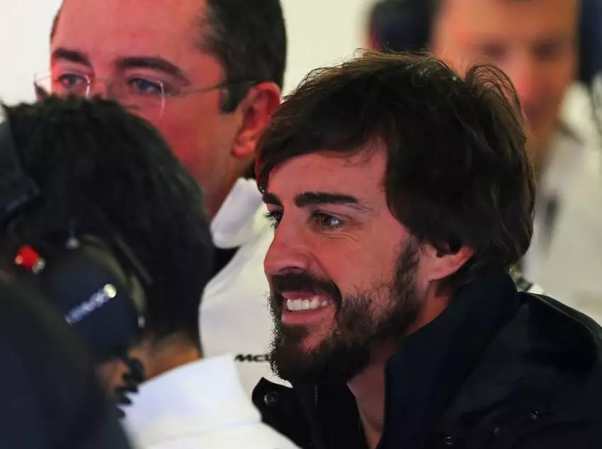 Fernando Alonso Foto zur News: Aufatmen nach Formel-1-Unfall: Fernando Alonso ist wohlauf