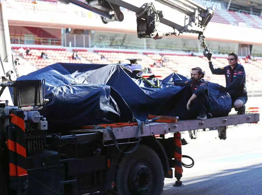 Foto zur News: Toro Rosso: Lehrbulle wirft Musterschüler Sainz ab