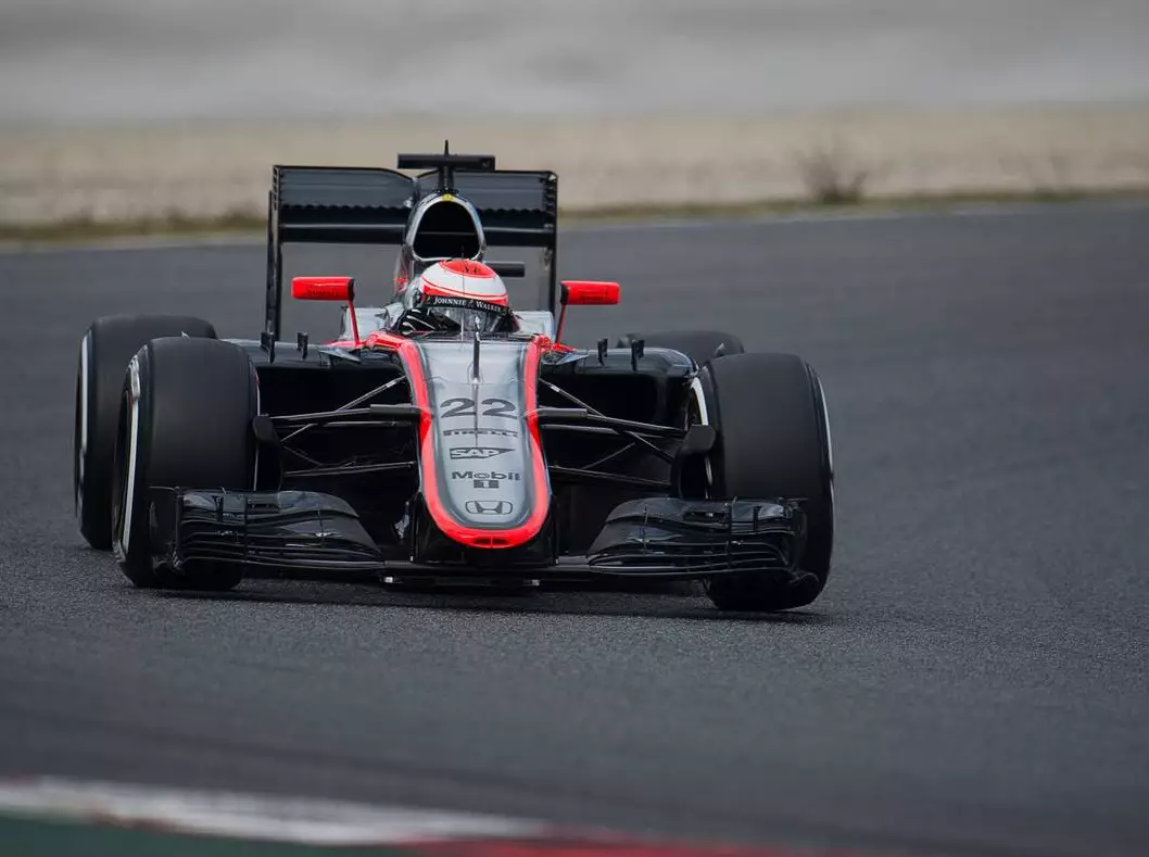 Jenson Button Foto zur News: McLaren steht schon wieder: Verbrenner mag nicht mehr