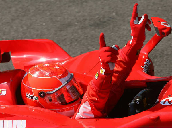 Foto zur News: Vettel und Ferrari: "Schumi" könnte es nachvollziehen