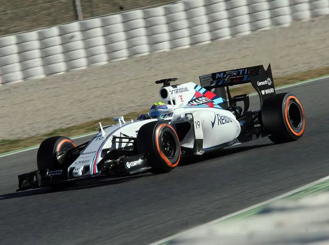 Foto zur News: Guter Tag für Williams: Der FW37 ist schnell und konstant