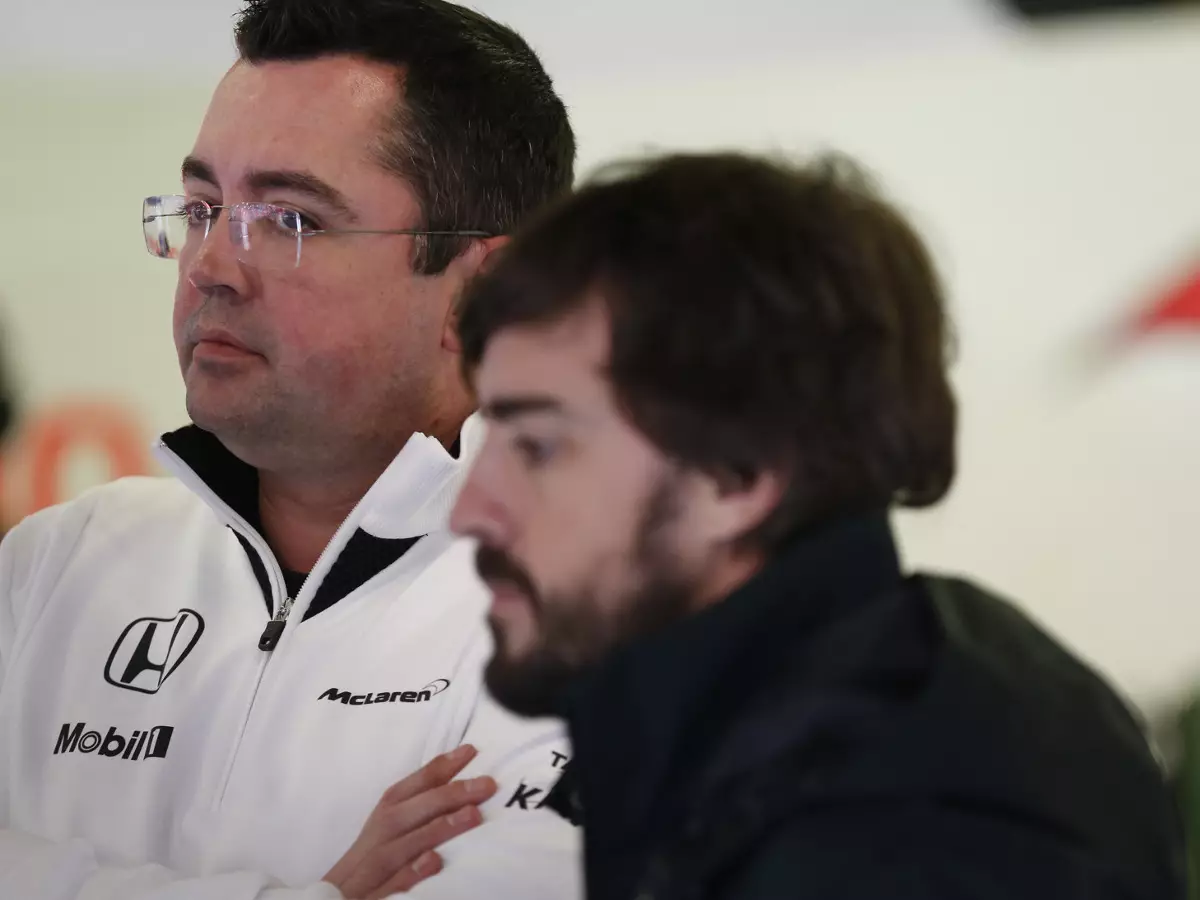 Eric Boullier Foto zur News: McLaren gibt zu: Alonso hatte Gedächtnisverlust
