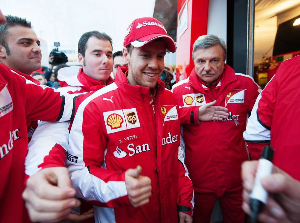 Foto zur News: Ferrari-Teammanager: "Sebastian Vettel passt perfekt zu uns"