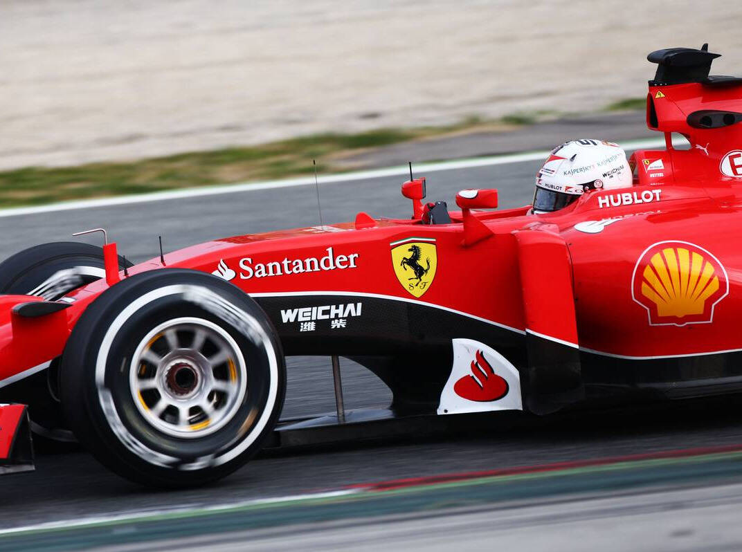 Foto zur News: Technik-Experte bestätigt: Ferrari hat 1,1 Sekunden aufgeholt