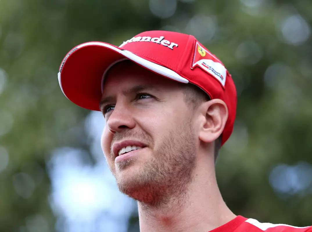 Sebastian Vettel Foto zur News: Wie Sebastian Vettel und seine Mechaniker auf "Eva" kamen