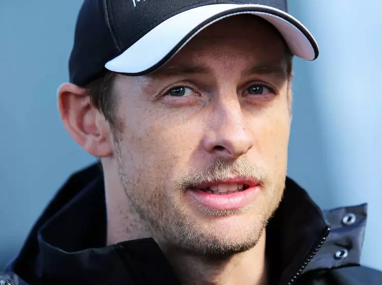 Jenson Button Foto zur News: Jenson Button über Formel E: Fahrer begeistern, Autos nicht